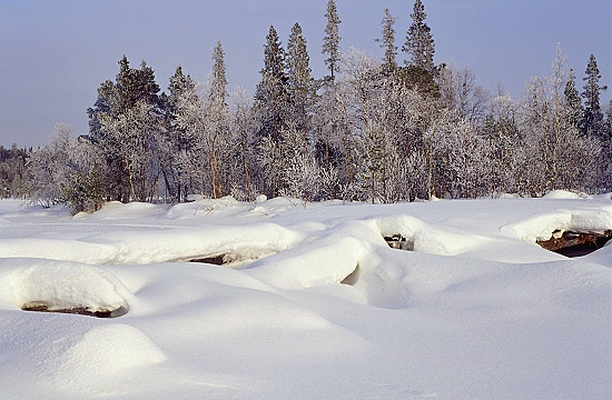 Snow on Lake Sred-Kanustnoye