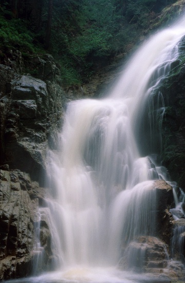 Lower Kamienczyk Waterfall